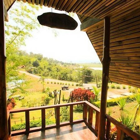 The Nature Club Resort Sangkhla Buri Exteriör bild